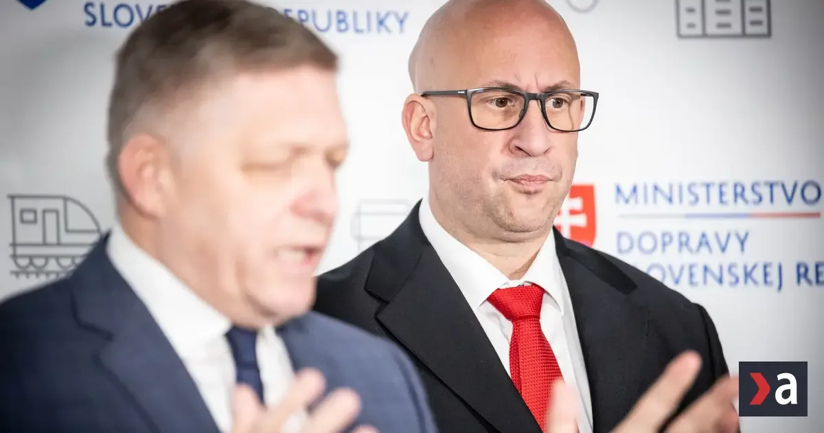 Ráž krátko pred voľbami čelí mimoriadnej blamáži