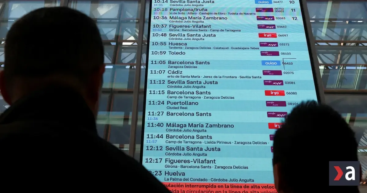 Tragická zrážka rýchlovlakov v Španielsku má už najmenej 10 obetí 2 Tragická zrážka rýchlovlakov v Španielsku má už najmenej 10 obetí