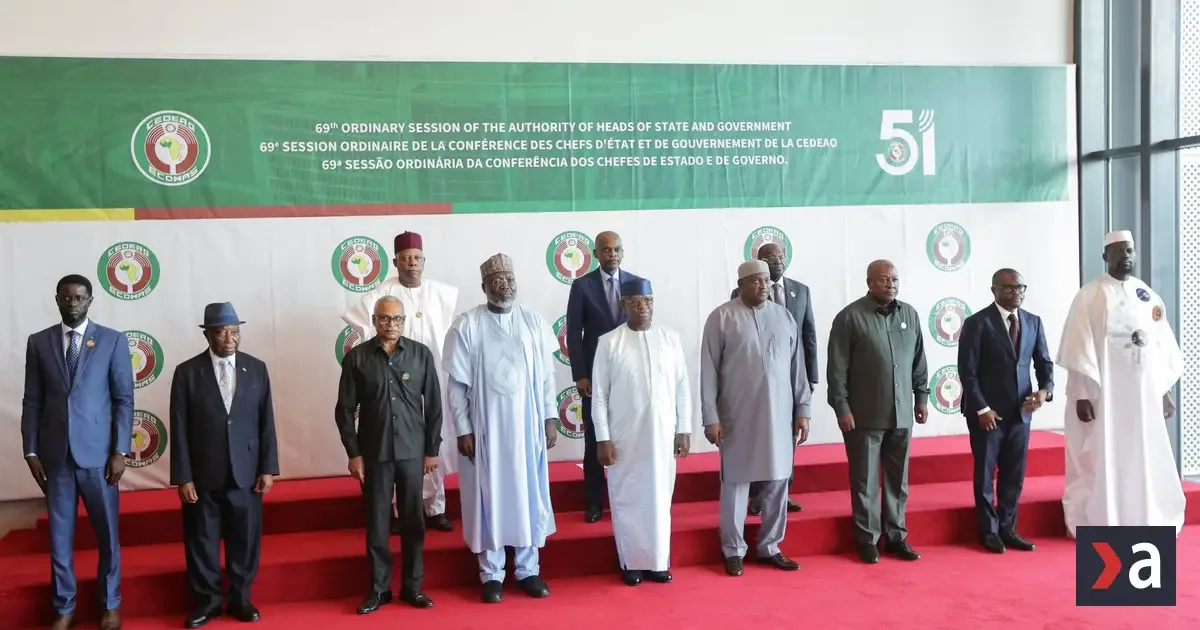 Tri vojenské junty po odchode z ECOWAS obnovujú rokovania