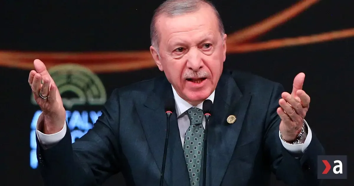 Turecký politický otras: Primátor opozičného Izmiru prestúpil do Erdoganovej strany