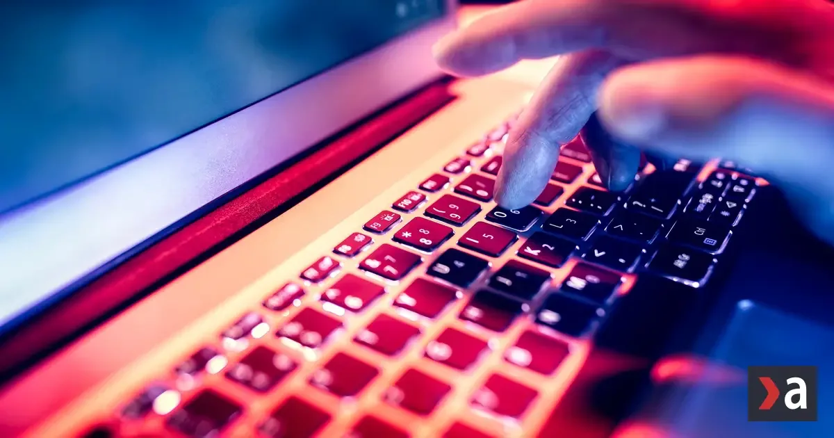 Umelá inteligencia odhalila vážne problémy. Viacero vládnych webov čelí odstávkam