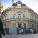 V Bratislave je päť dní uzavretá dôležitá ulica. Hrozí pád ikonickej steny?