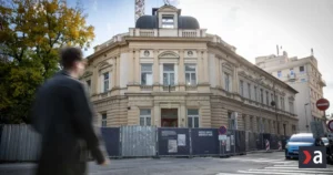 V Bratislave je päť dní uzavretá dôležitá ulica. Hrozí pád ikonickej steny?