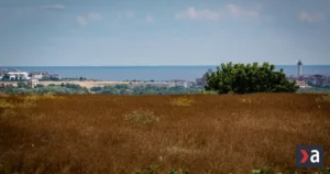 V nedeľu sa od západu zatiahne, miestami zaprší, na horách hrozí víchrica