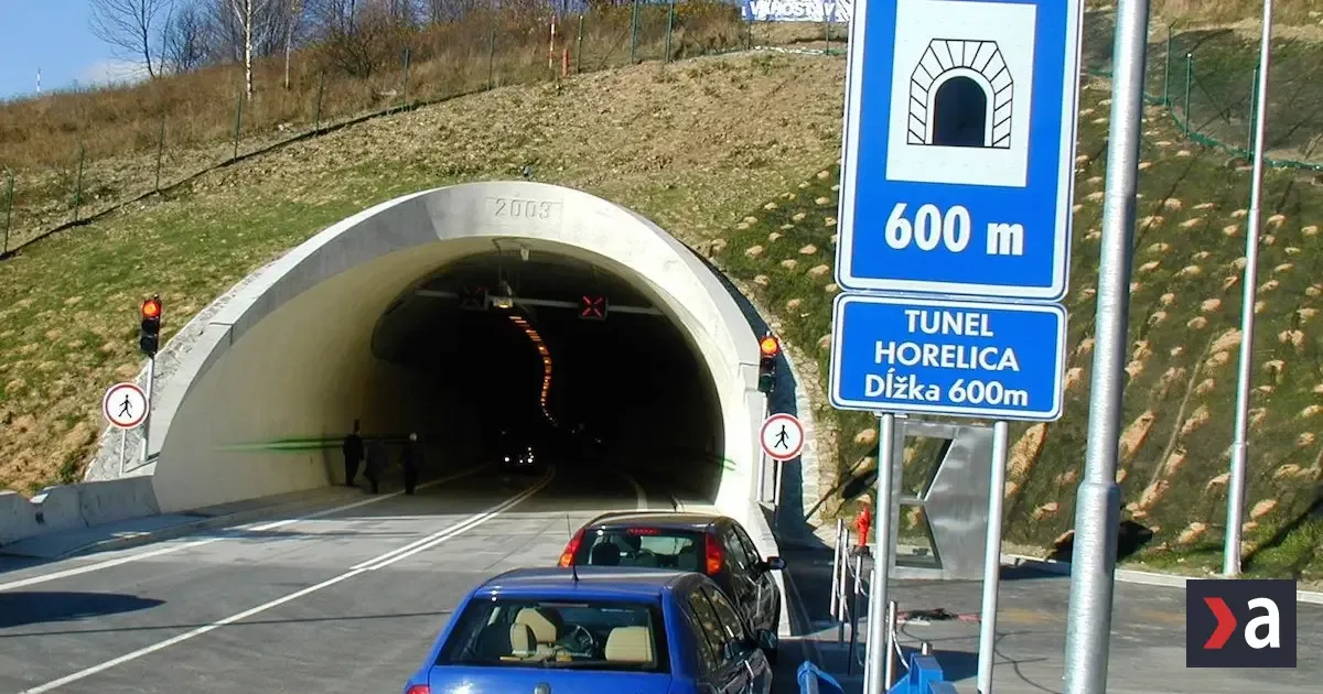 Vážna nehoda pred tunelom Horelica: Cesta I/11 v Čadci je úplne neprejazdná 2 Vážna nehoda pred tunelom Horelica: Cesta I/11 v Čadci je úplne neprejazdná