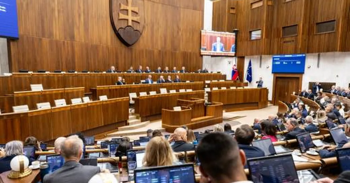 Vláda mení pravidlá rozpočtového provizória, chce obísť poslancov