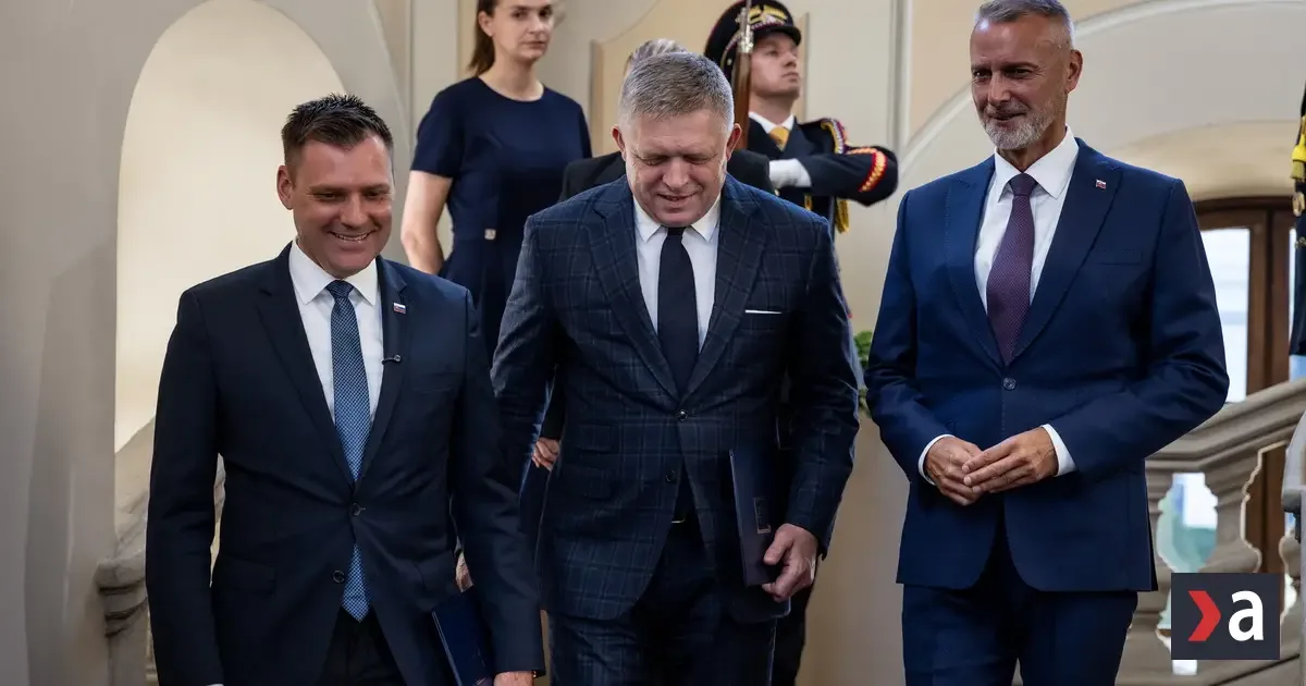 Vláda sa dokáže obhájiť už iba strachom z vojny. Fico vyšiel z krízy prvýkrát slabší